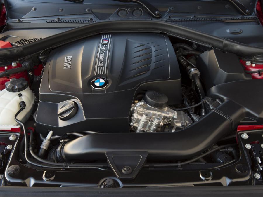  BMW M235i Coupe 2014 года  (US) (фото 25 из 30)